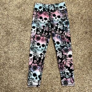 Women’s size medium leggings from evolution and creation.